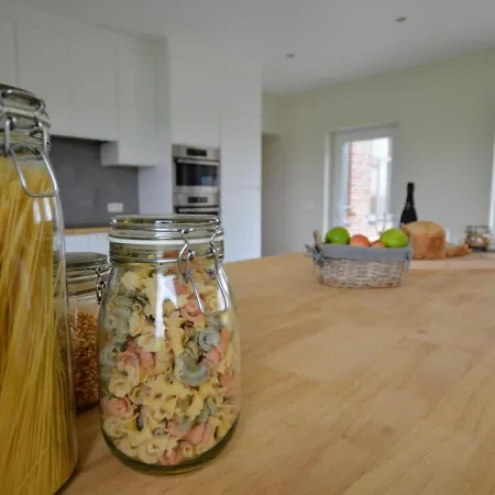 Spacious With Pond In Poperinge Ferienhaus *